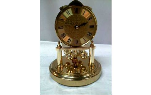 DREHPENDELUHR GOLDF. DUGENDA +GLASHAUBE