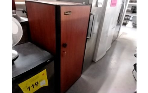 CAVE A LIQUEUR EUROCAVE + CLEF