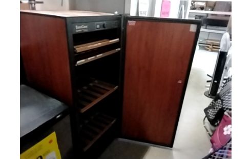 CAVE A LIQUEUR EUROCAVE + CLEF