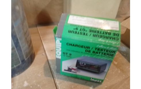 CHARGEUR DE BATTERIE
