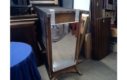 DEUR SPIEGEL WIT METAAL