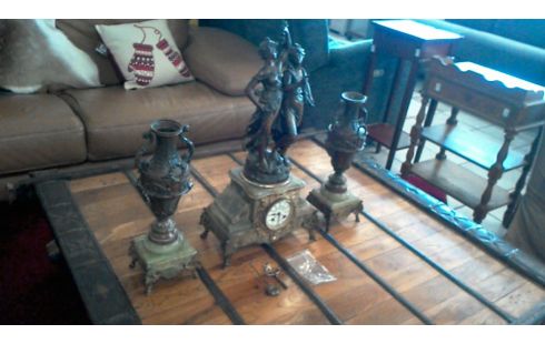 GARNITURE DE CHEMINEE  EN L'ETAT DEBUT 1900