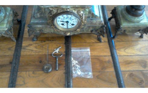 GARNITURE DE CHEMINEE  EN L'ETAT DEBUT 1900