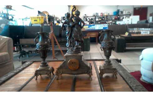 GARNITURE DE CHEMINEE  EN L'ETAT DEBUT 1900