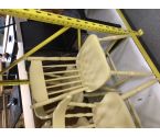 2 CHAISES PEINT BEIGE