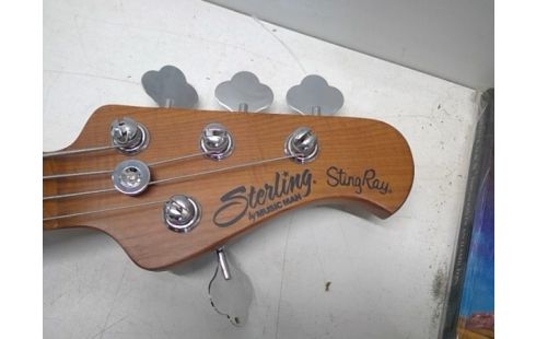 BASGITAAR STERLING STINGRAY RAY 34