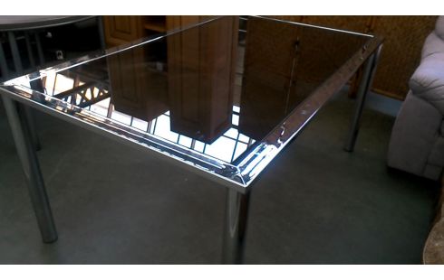 ESSTISCH IM VINTAGE-STIL CHROM GETÖNT EIS