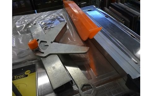 COUPE CARREAU DEXTER 750W (AVEC ACCESSOIRES)