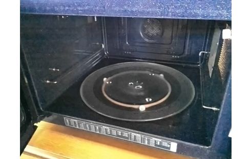 MICRO ONDES SAMSUNG 45L (AVEC PLATEAU)