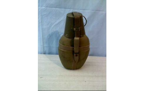 FELDFLASCHE +BECHER DUNKELGRÜN