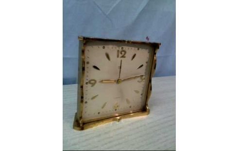 TISCHUHR <UTI> KLEIN GOLDFARBEN QUADR.