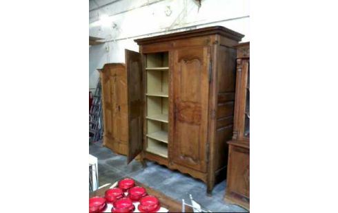 ARMOIRE CHAPEAU DE GENDARME