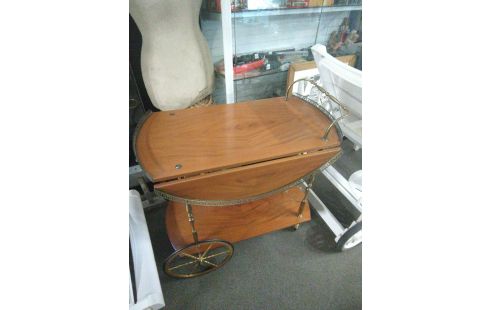 DESSERTE A ROULETTES