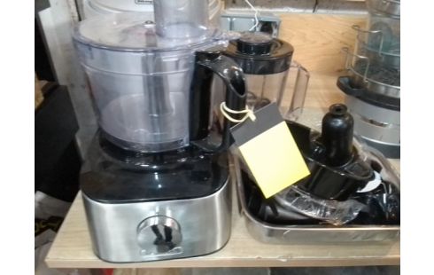 ROBOT MENAGER KENWOOD +ACCESSOIRES