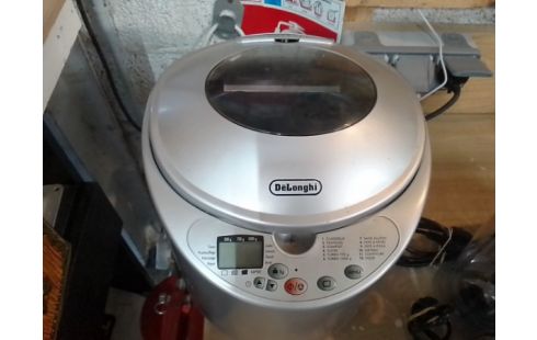 MACHINE A PAIN DELONGHI