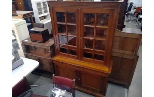 VITRINEKAST HOUT 4D ,2STUKKEN