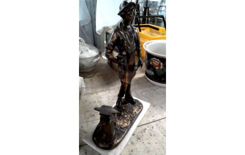 ESTATUA MÁRMOL