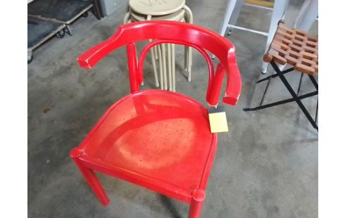 FAUTEUIL PEINT ROUGE