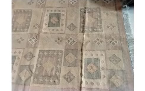 TAPIS TISSÉ 210X140