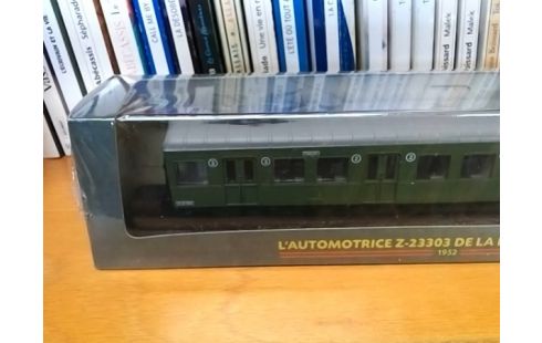 TRAIN AUTOMOTRICE Z-23303 EN BOITE