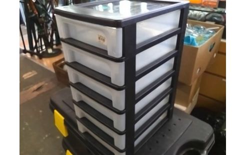 CAISSON 6T NOIR PLASTIQUE