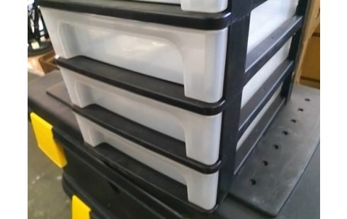 CAISSON 6T NOIR PLASTIQUE