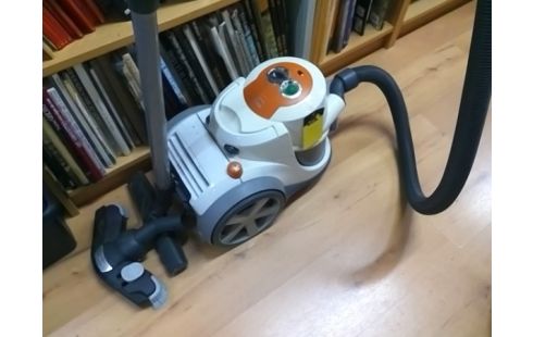 ASPIRATEUR PHILIPS 2000W