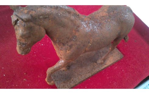 STATUE, , CHEVAL FONTE