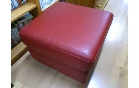 POUF CUIR ROUGE POLTREONESOFA