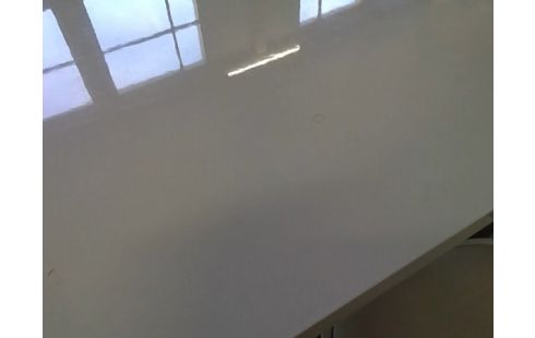 TABLE BLANCHE 100X180 (QLQS TACHES)