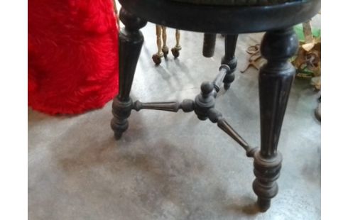 TABOURET DE PIANO ST NAPOLEON III A RESTAURER