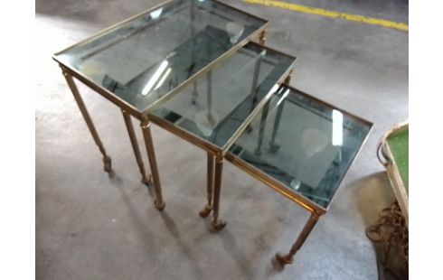 TABLES GIGOGNES LAITON ET VERRES