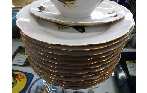 LOT D'ASSIETTES POISSON AVEC SAUCIERE BAVARIA