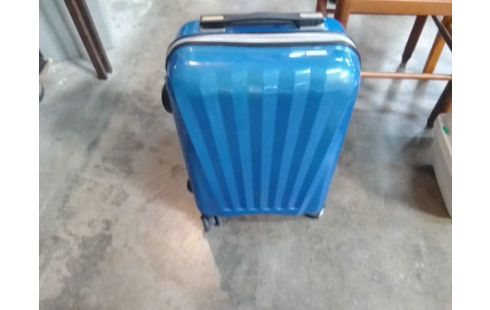 VALISE BLEU A ROULETTE