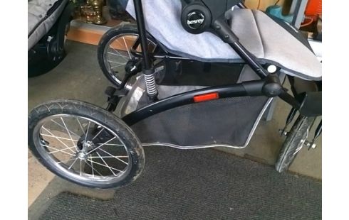 POUSSETTE 3 ROUES BESREY