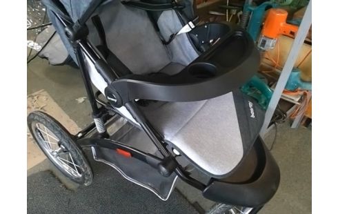 POUSSETTE 3 ROUES BESREY