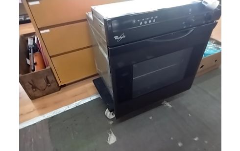 FOUR ENCASTRABLE WHIRLPOOL