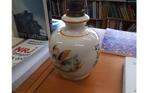 LAMPE A PETROLE MOTIF OISEAU