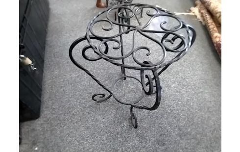 SUPPORT Plate fer forge