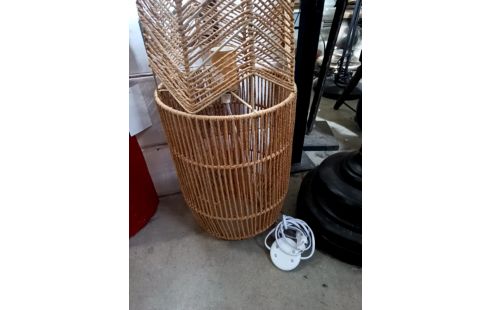 LAMPE DECO ROTIN TRESSÉ
