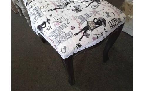 REPOSE PIED TISSU MOTIF FEMME