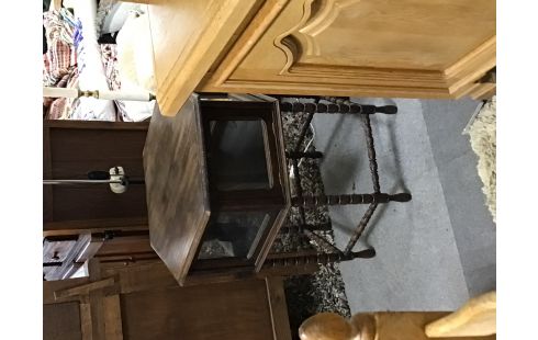 TABLE D APPOINT HEXAGONALE VITREE