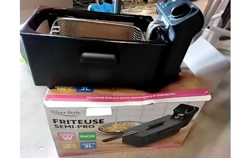 FRITEUSE ÉLECTRIQUE NEUVE CARTON RSV2