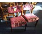 LOT DE 6 CHAISES VINTAGE BOIS ET TISSU ROUGE