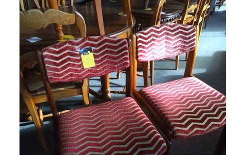 LOT DE 6 CHAISES VINTAGE BOIS ET TISSU ROUGE