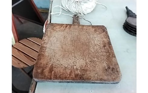 PLANCHE A DECOUPER ANCIENNE