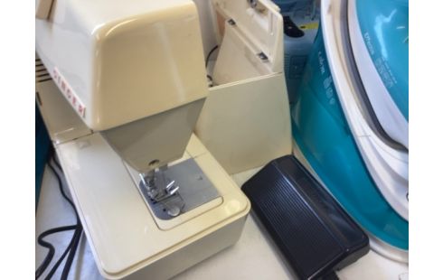 MACHINE A COUDRE SINGER