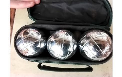 BOULE DE PETANQUE ÉTUI