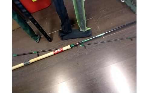 CANNE A PECHE PULLMAN