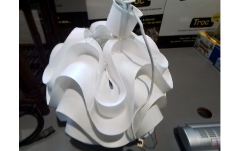 LUMINAIRE PVC BLANC